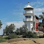 Luonnon Rauhassa Kodikas * 波里